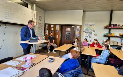 Ida Schlimgen gewinnt den Schulentscheid im Vorlesewettbewerb